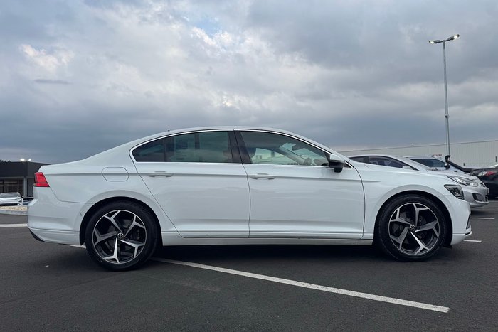 2022 Volkswagen Passat 140TSI Business