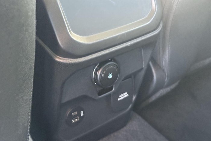 2025 Ford Everest Trend