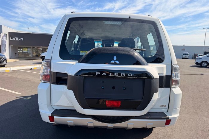 2020 Mitsubishi Pajero GLX