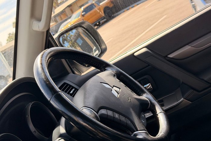 2020 Mitsubishi Pajero GLX