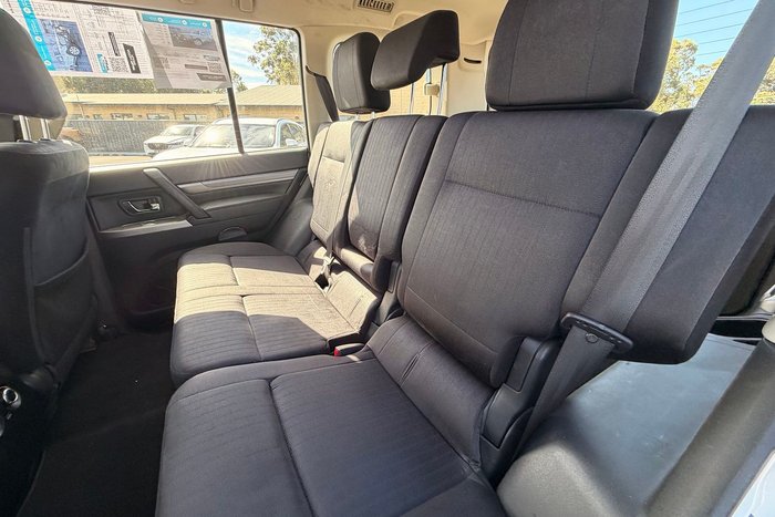 2020 Mitsubishi Pajero GLX