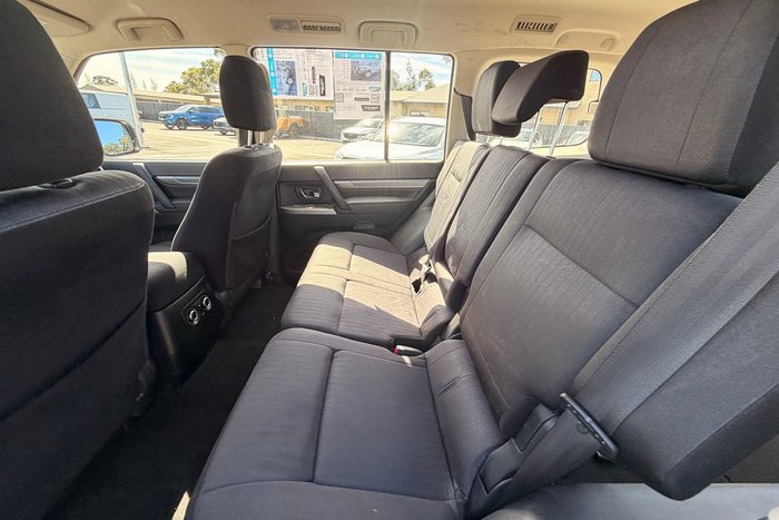 2020 Mitsubishi Pajero GLX