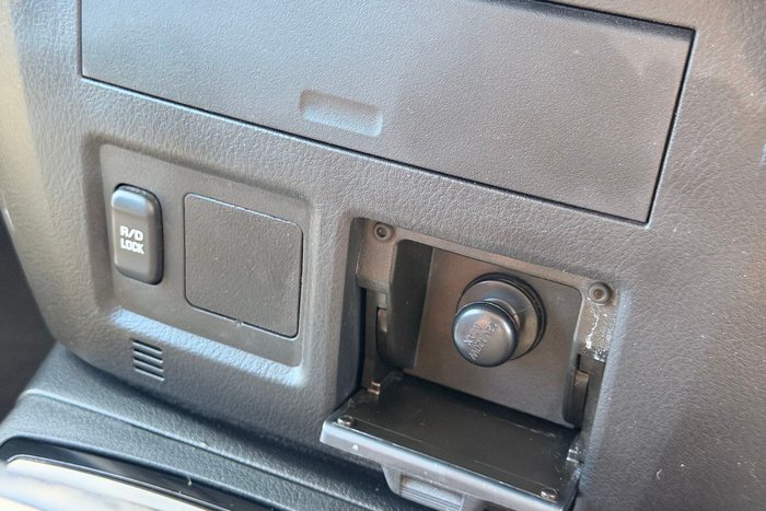 2020 Mitsubishi Pajero GLX