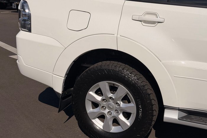 2020 Mitsubishi Pajero GLX