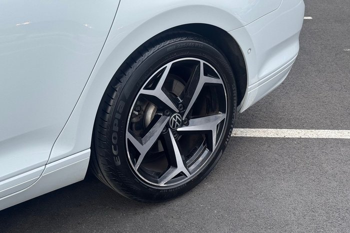 2022 Volkswagen Passat 140TSI Business