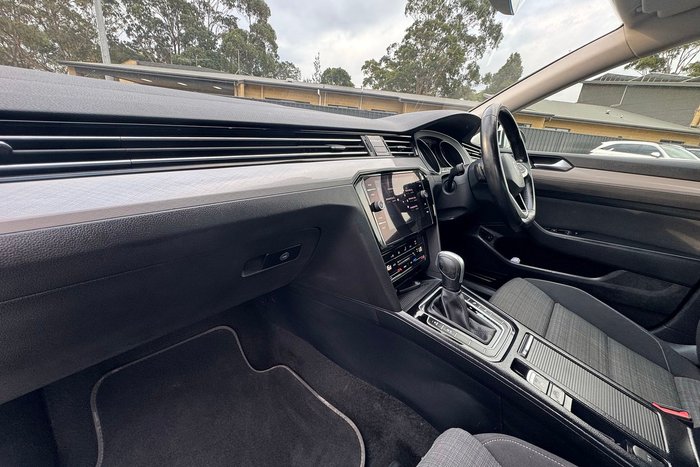 2022 Volkswagen Passat 140TSI Business