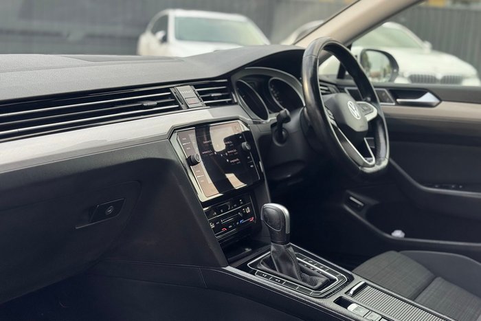 2022 Volkswagen Passat 140TSI Business