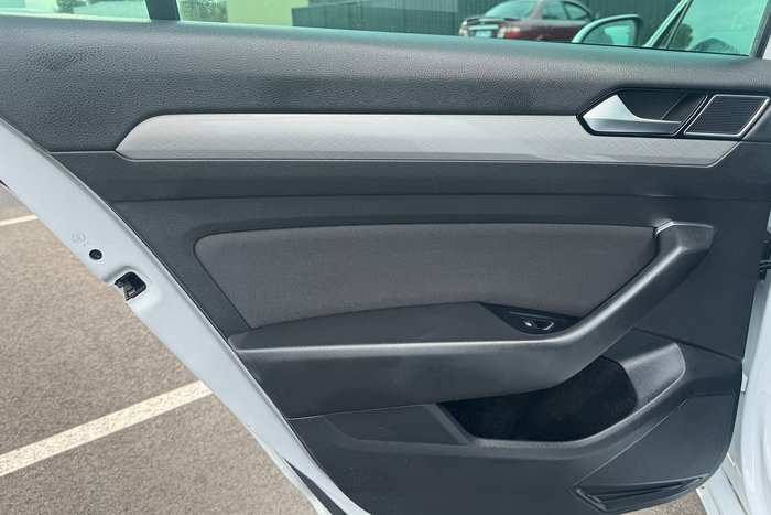 2022 Volkswagen Passat 140TSI Business