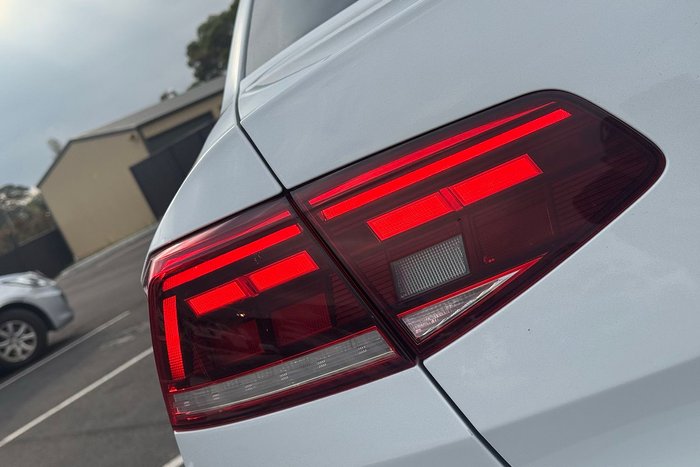 2022 Volkswagen Passat 140TSI Business