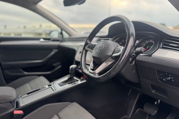 2022 Volkswagen Passat 140TSI Business