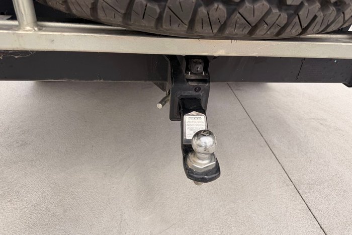 2024 Toyota Landcruiser GXL