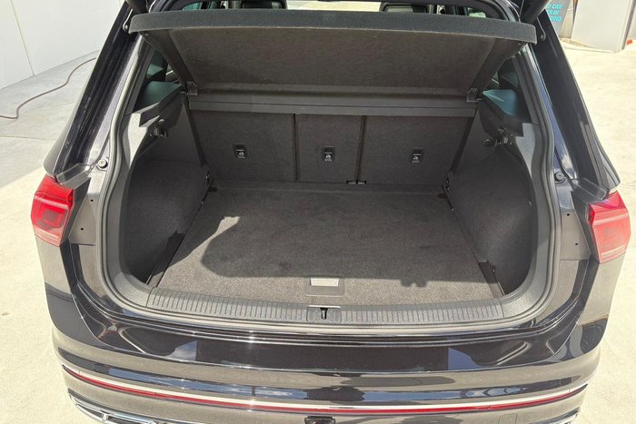 2021 Volkswagen Tiguan 162TSI R-Line