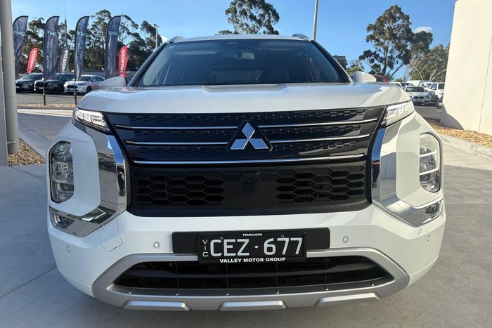 2023 Mitsubishi Outlander Exceed