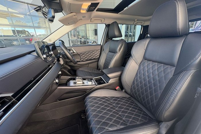 2023 Mitsubishi Outlander Exceed