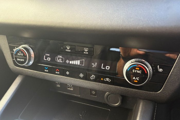 2023 Mitsubishi Outlander Exceed