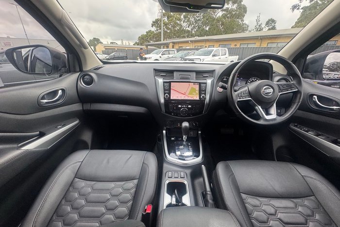 2022 Nissan Navara ST-X