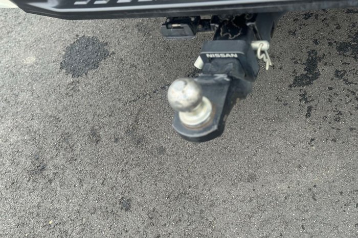 2022 Nissan Navara ST-X