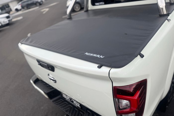 2022 Nissan Navara ST-X