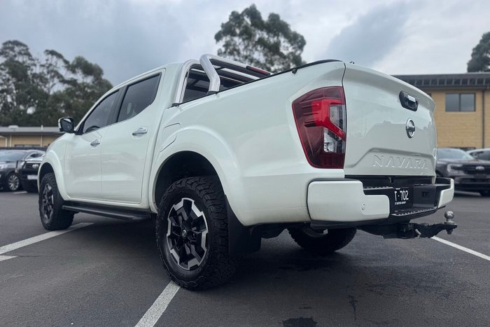 2022 Nissan Navara ST-X