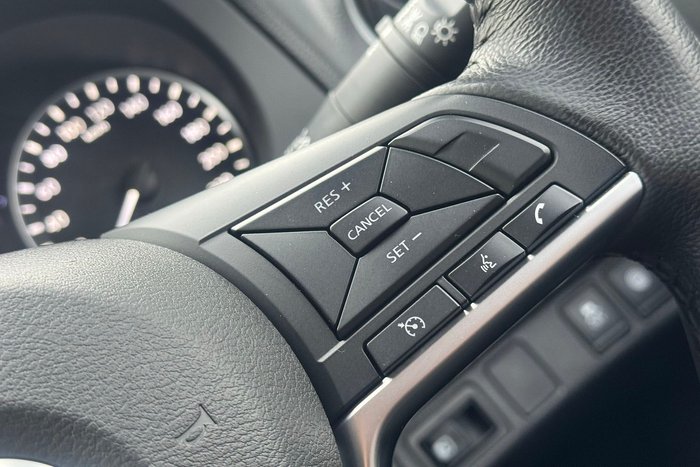 2022 Nissan Navara ST-X