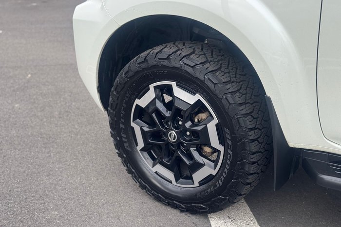 2022 Nissan Navara ST-X