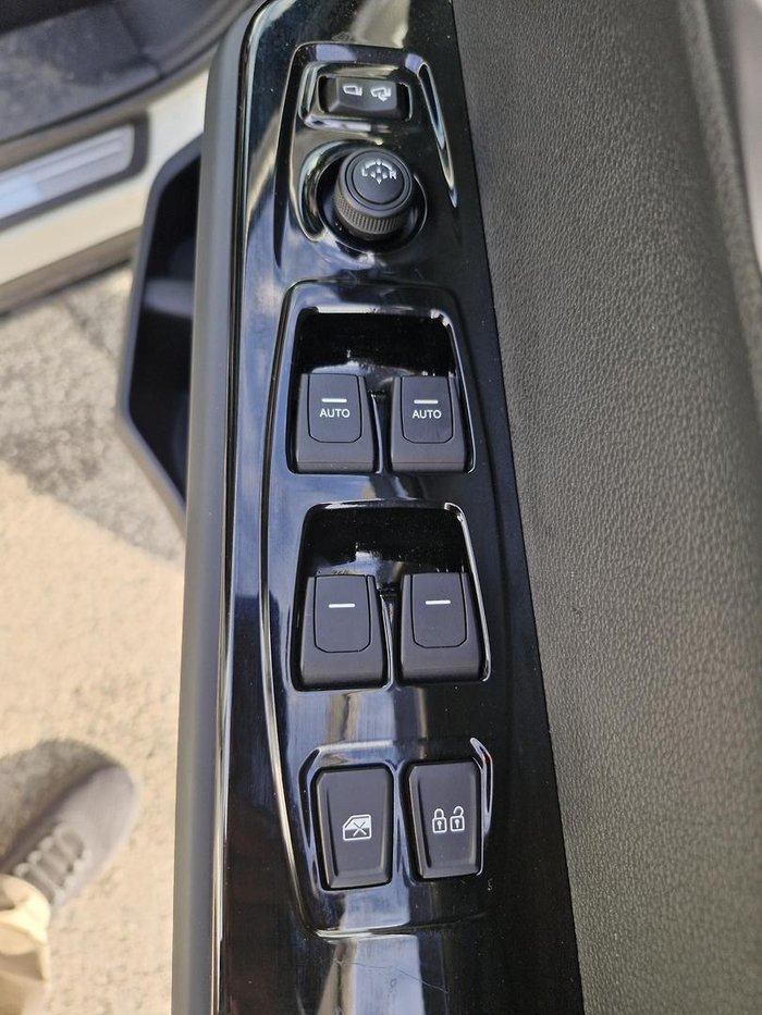 2026 KGM Torres EVX U100 MY26 Grand White