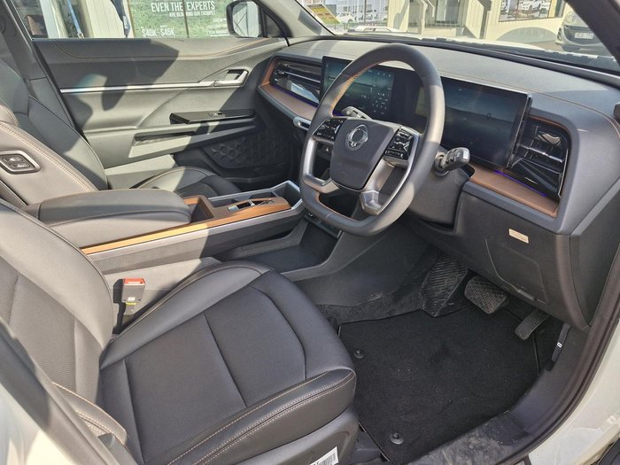 2026 KGM Torres EVX U100 MY26 Grand White