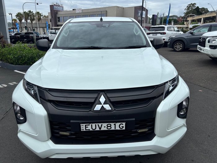 2022 Mitsubishi Triton GLX