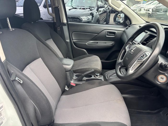 2022 Mitsubishi Triton GLX