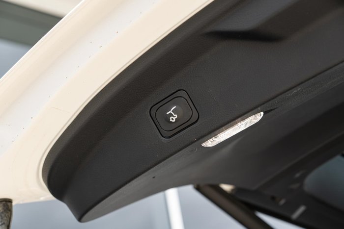 2025 Ford Everest Trend MY25.25 4X4 Dual Range Arctic White