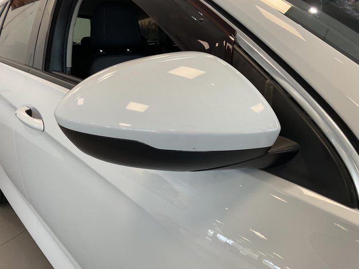 2018 Holden Commodore LT