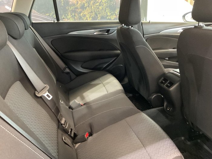 2018 Holden Commodore LT