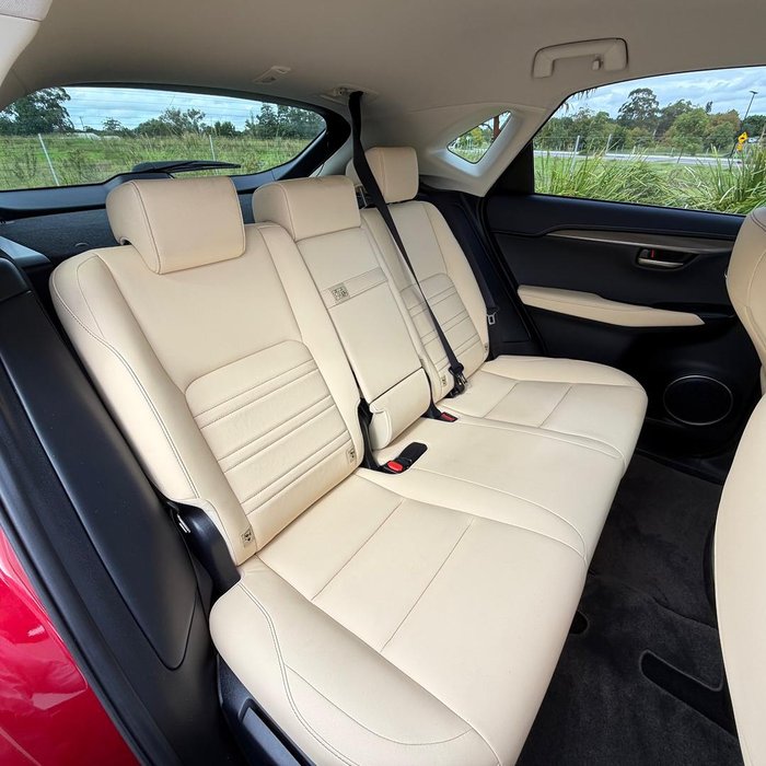 2017 Lexus NX 300h Luxury