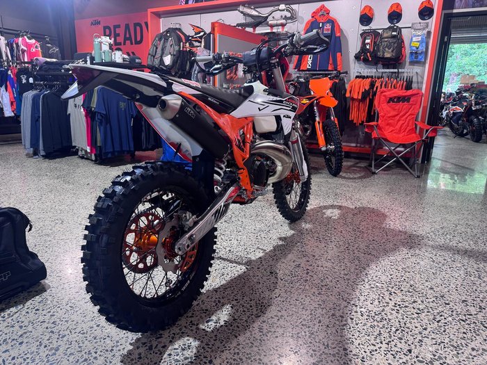 2026 KTM 300 EXC TBI Hardenduro