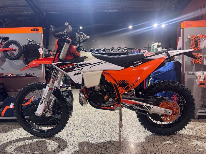 2026 KTM 300 EXC TBI Hardenduro