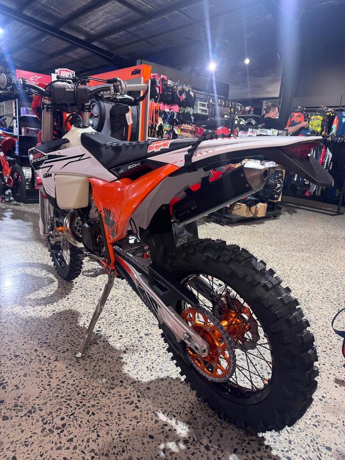 2026 KTM 300 EXC TBI Hardenduro