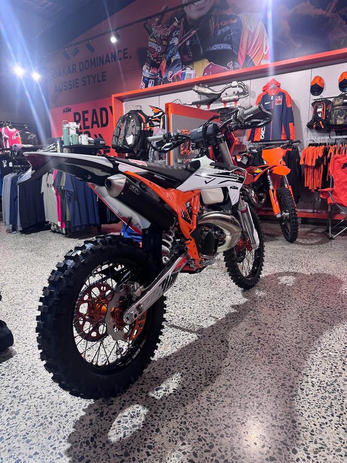2026 KTM 300 EXC TBI Hardenduro