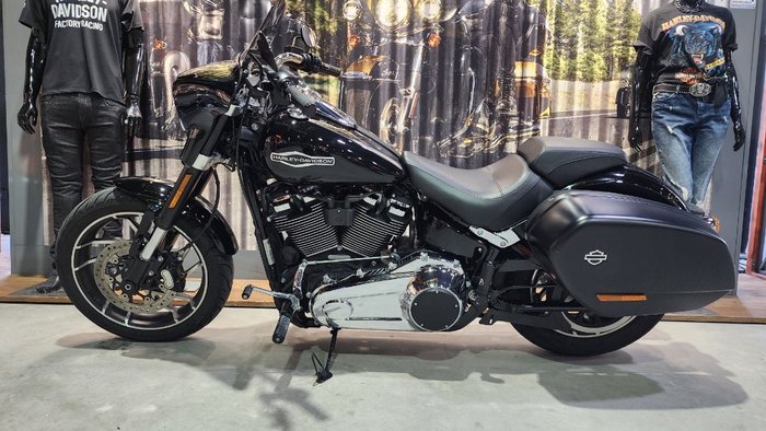 2018 HARLEY-DAVIDSON FLSB SOFTAIL SPORT GLIDE
