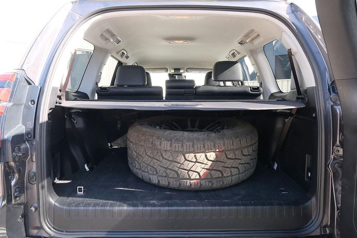 2023 Toyota Landcruiser Prado VX