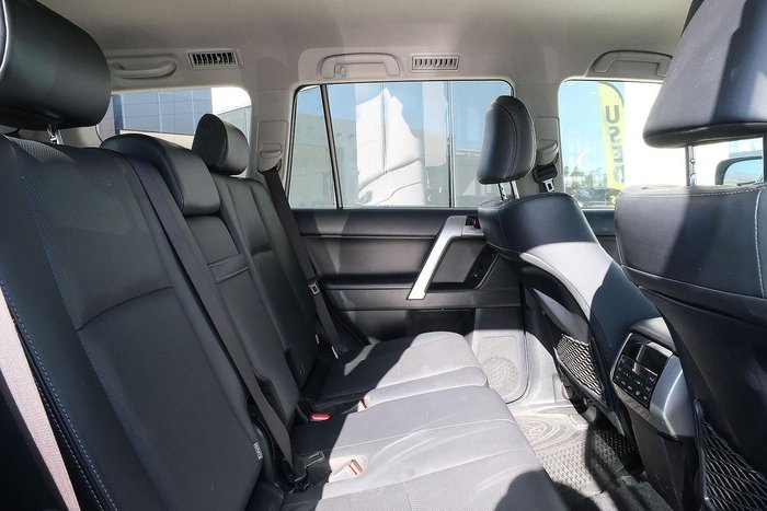 2023 Toyota Landcruiser Prado VX