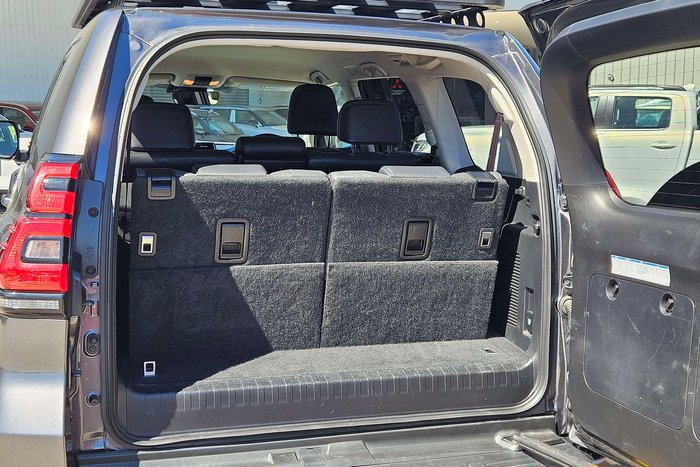 2023 Toyota Landcruiser Prado VX