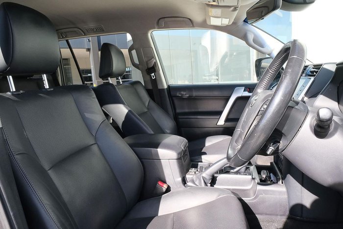 2023 Toyota Landcruiser Prado VX