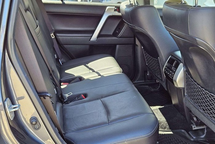 2023 Toyota Landcruiser Prado VX