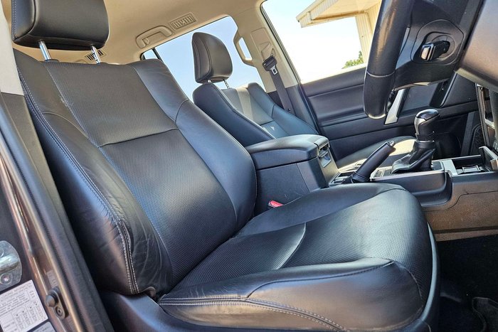 2023 Toyota Landcruiser Prado VX