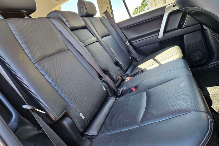 2023 Toyota Landcruiser Prado VX