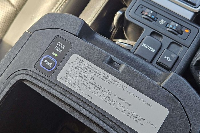 2023 Toyota Landcruiser Prado VX