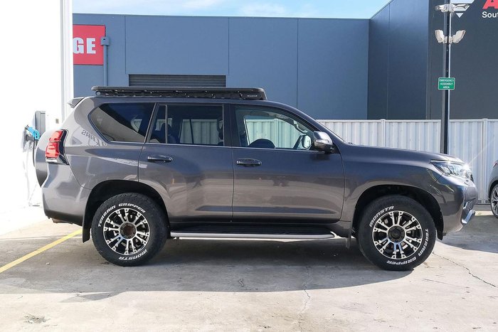 2023 Toyota Landcruiser Prado VX