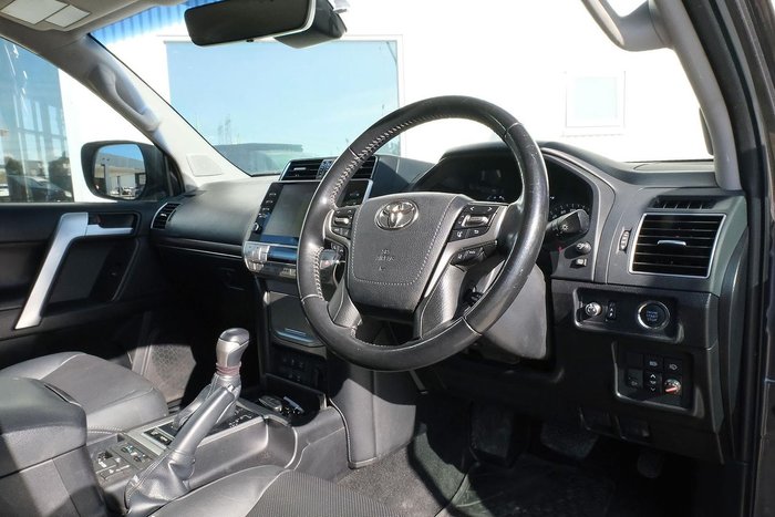 2023 Toyota Landcruiser Prado VX
