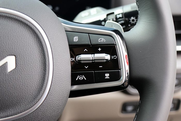 2026 Kia Carnival Sport+ HEV KA4 PE MY26 Snow White Pearl