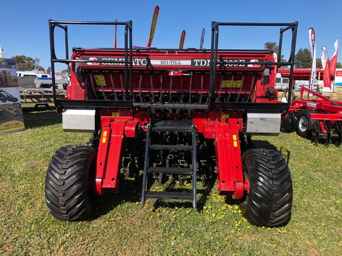 0 Semeato Tdng 300E Double Disc Seeder Aged RED